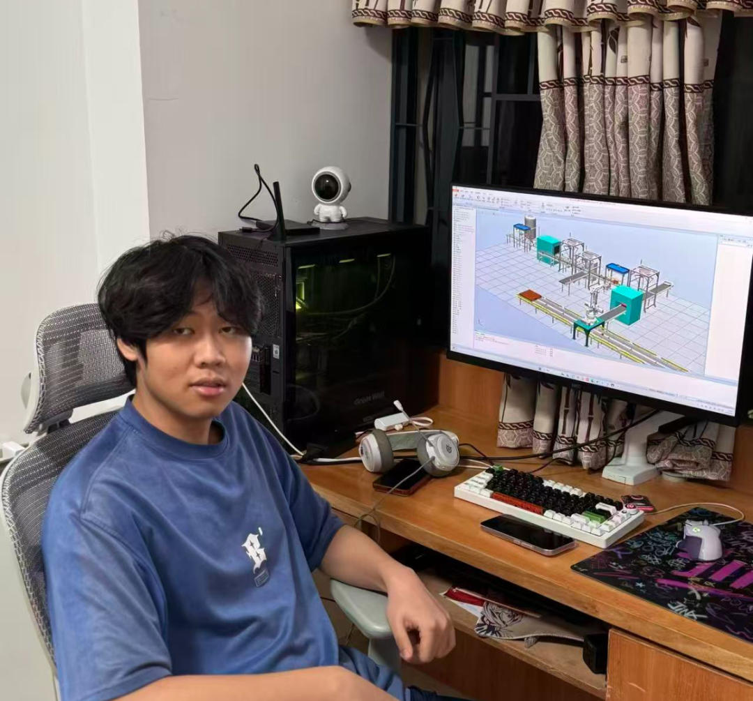 陈厦泳.jpg