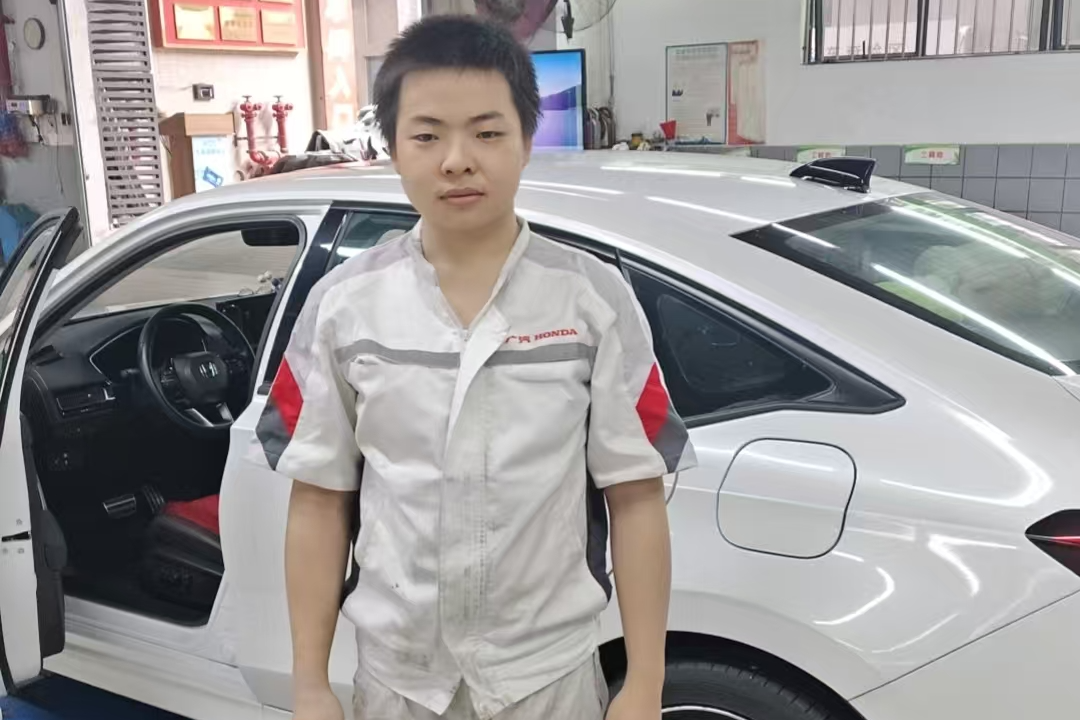 唐尉翔1.jpg