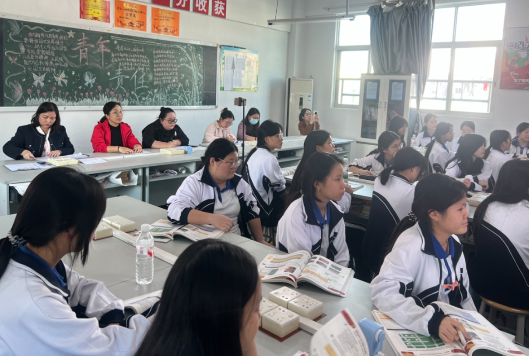 5听课场景 (2).JPG