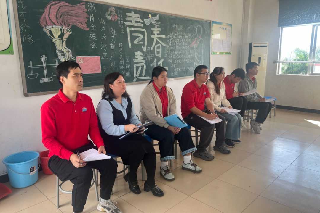 5听课场景 (1).JPG