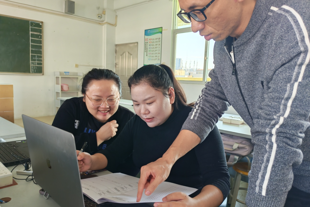 2师徒结对指导 (3).jpg