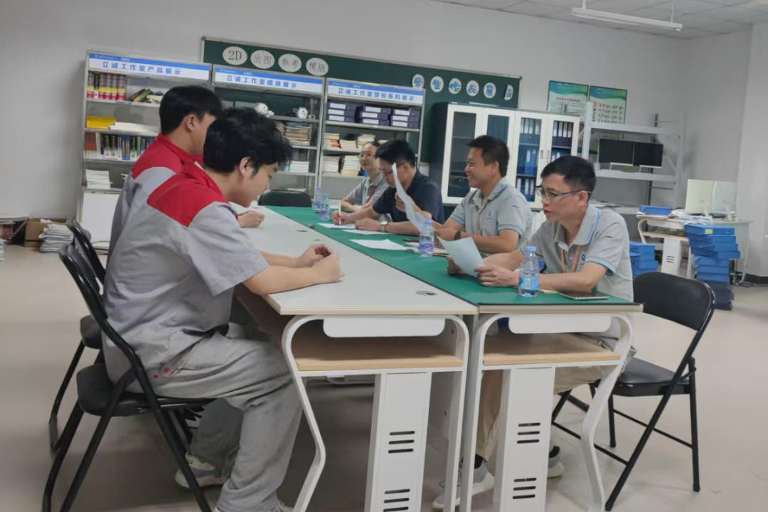 深圳市泛海统联精密模具有限公司 (1).jpg