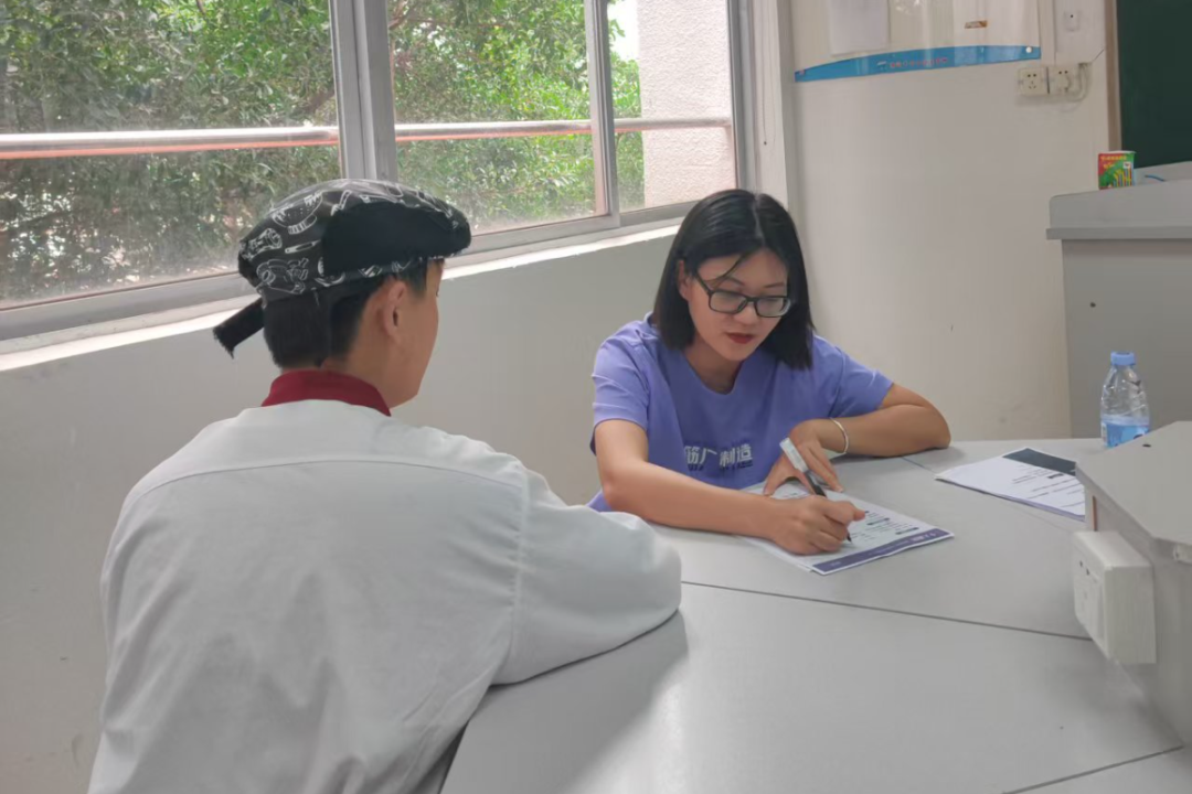 深圳浪骑瞻云度假酒店 (2).jpg