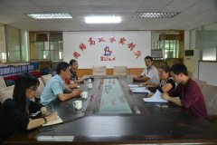龙岗中专到我校进行物流专业学术交流