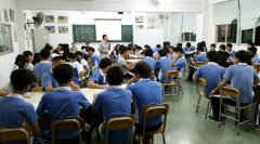 教务处组织召开学生座谈会