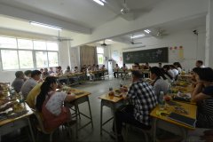 我校召开老教师座谈会