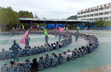 恰同学少年，风华正茂！
