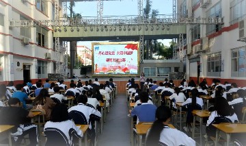 妙笔挥洒写诗意，翰墨丹青润知新！