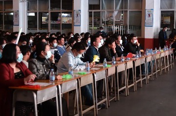 用歌声放飞梦想，用音乐喜迎新年！