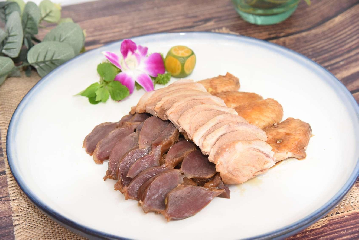 《广式烧腊技术》课件 项目一 任务3豉油卤水制作