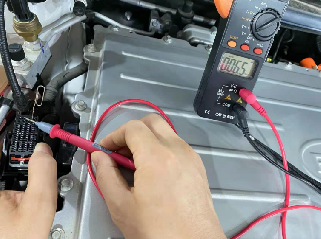 《纯电动汽车简单故障检修》课件 学习任务一 学习活动二 无法上OK电，报“请检查动力系统”故障检修.pdf