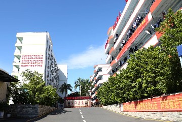 技校和卫校有什么区别？技校好还是卫校好？