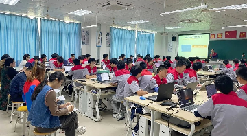 互鉴互研 共同提升丨宝山技校举行工学一体化公开课活动