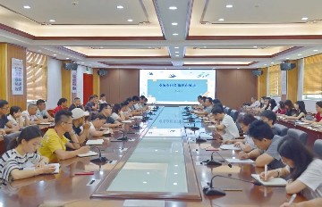 经验共分享 “慧”做班主任 | 宝山技校开展班主任工作经验交流活动