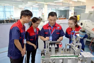 星光不问赶路人︱宝山技校2023年教师荣誉榜