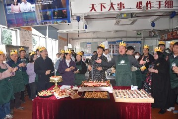 冬日庆生 温暖同行 | 宝山技校举办2023年第四季度教职工生日会