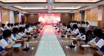 开学八课 筑石铺路 | 宝山技校开展新生入学教育系列活动