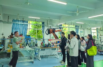 政校企携手聚合力 产教融合启新程 | 坪山区2026年春季政校企对接座谈会在宝山技校举行