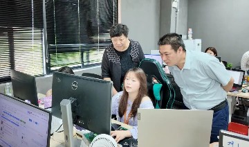 每一份努力都不会被辜负！宝山技校电商专业三位毕业生联手创业，交出年入百万亮眼答卷