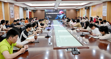以问驭文 智启教学 | 宝山技校开展“AI赋能教学能力提升”专题培训