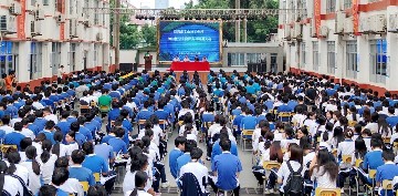 历岗位磨练 锻工匠精神︱ 宝山技校举行2024级学生岗位实习动员大会