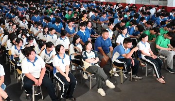 提升求职素养，赋能职场启航 | 宝山技校开展实习生求职实训专题培训