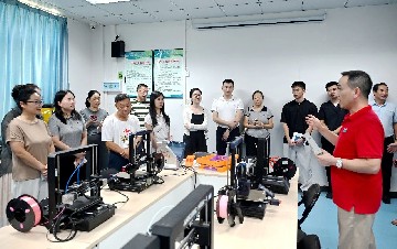 公益培训进社区 校地携手惠民生 | 深圳市宝山技工学校与坪山街道举行“公益培训进社区”对接会并签署战略合作协议