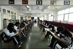学校举办幼儿教育专业绘画比赛