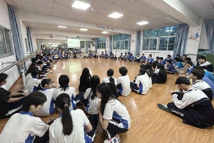 解锁真我，成就自我︱宝山技校心理咨询室组织开展“自我探索”心理健康教育活动