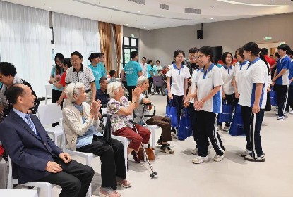 传递爱心 弘扬美德 | 宝山技校开展重阳节主题敬老活动