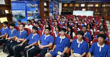 书香润心 阅读筑梦 | 宝山技校2025年9月读书会精彩活动回顾