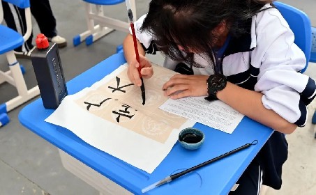 笔墨凝匠心 青春承雅韵 | 宝山技校举行校园读书月书法比赛