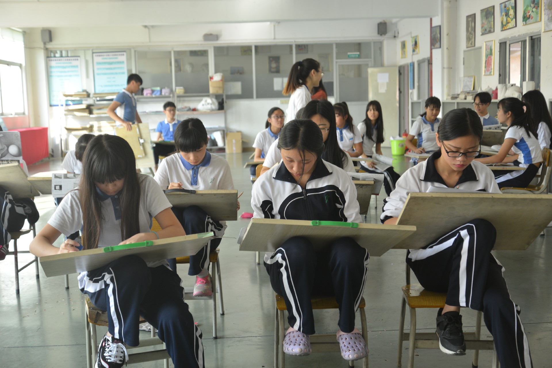 素描社团.JPG