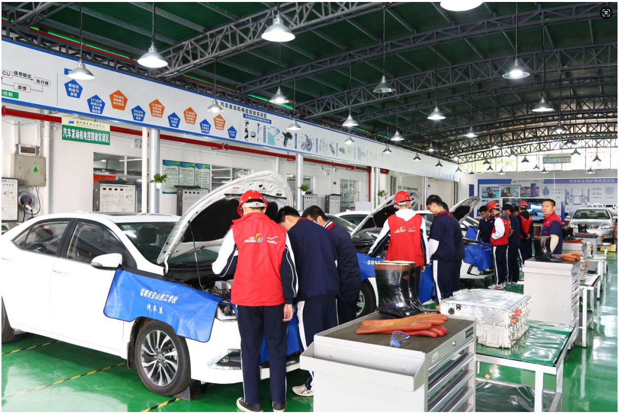 技师学院在校生可以报名参军吗？