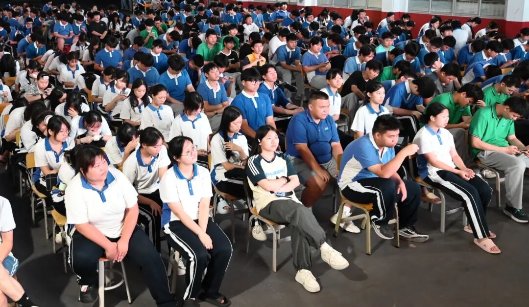 提升求职素养，赋能职场启航 | 宝山技校开展实习生求职实训专题培训